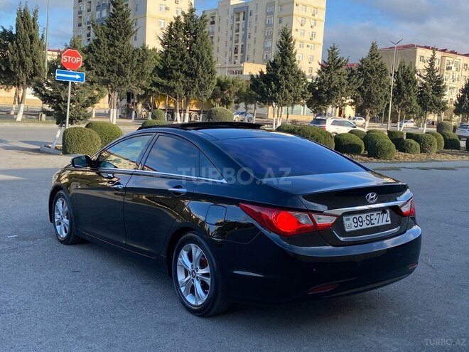 Hyundai Sonata-8