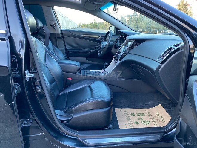 Hyundai Sonata-13