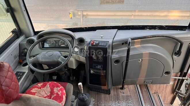 Isuzu Novo Ultra-12