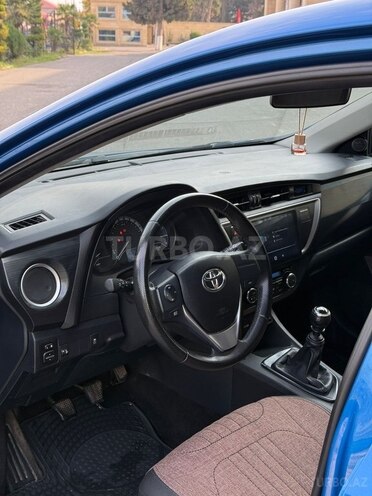 Toyota Auris 2015, 180,671 km - 1.4 l - Tovuz