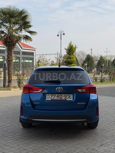 Toyota Auris 2015, 180,671 km - 1.4 l - Tovuz