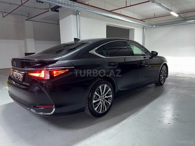 Lexus ES 300h-5