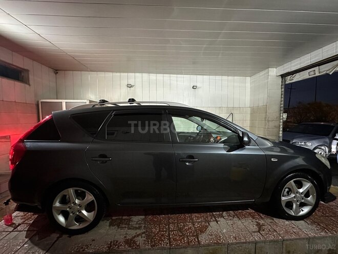 Kia  2008, 302,000 km - 1.6 l - Bakı