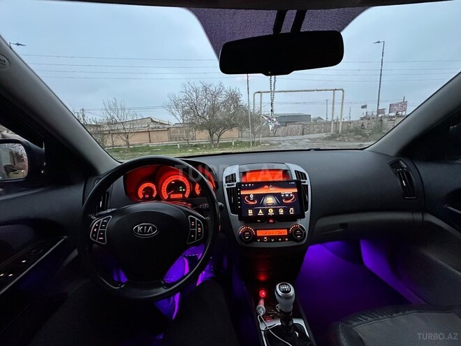 Kia  2008, 302,000 km - 1.6 l - Bakı