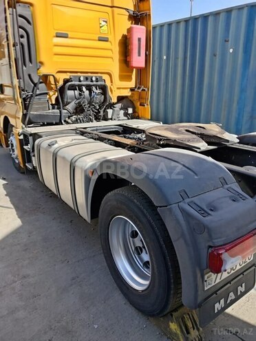 MAN TGX 18.480 2017, 824,000 km - 12.0 л - Bakı
