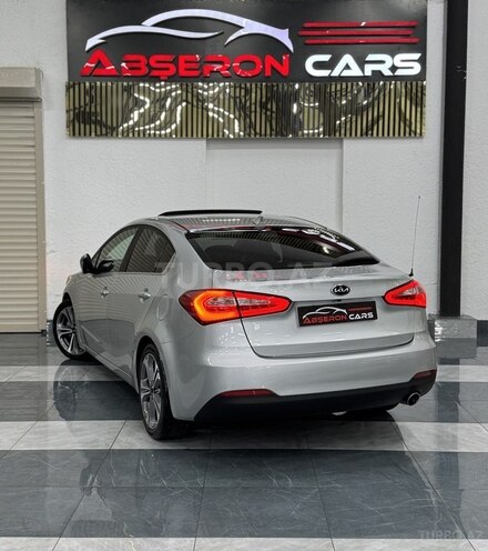Kia Cerato-10