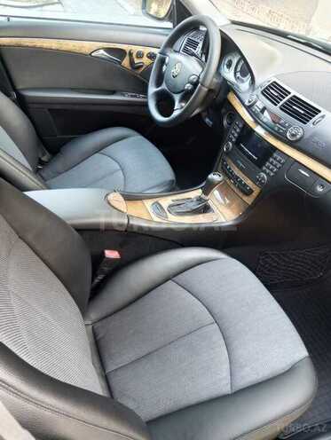 Mercedes E 200-11