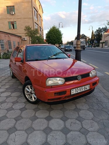 Volkswagen Golf 1997, 278,000 km - 2.0 l - Şəki