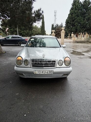 Mercedes E 230 1995, 385,000 km - 2.3 l - Bakı