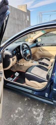 Volkswagen Passat 2003, 235,231 km - 1.8 l - Bakı