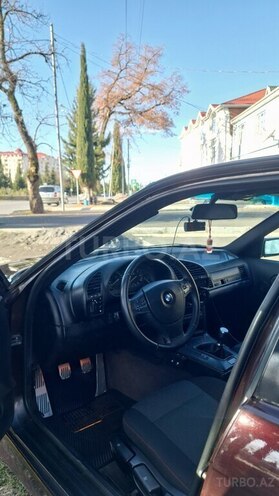 BMW 328 1993, 444,666 km - 2.8 l - Zaqatala