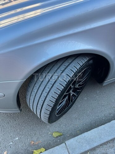 Mercedes E 240 2002, 286,000 km - 2.6 l - Gəncə