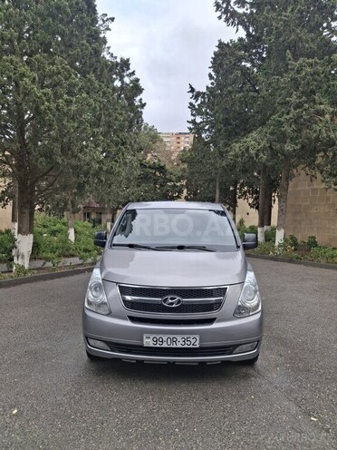 Hyundai H-1-7