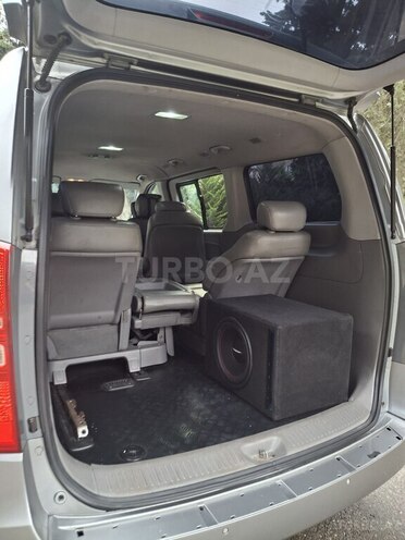 Hyundai H-1-9