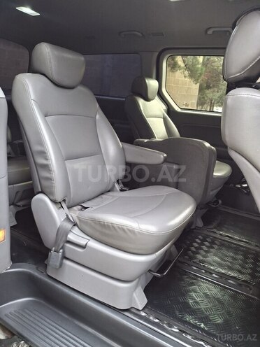 Hyundai H-1-10