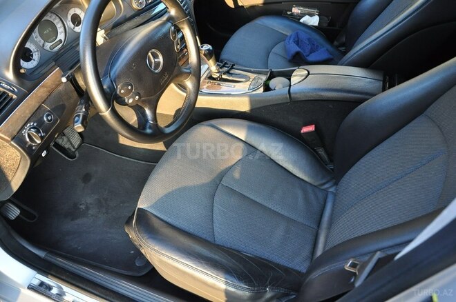 Mercedes E 220 2007, 382,000 km - 2.2 l - Bakı