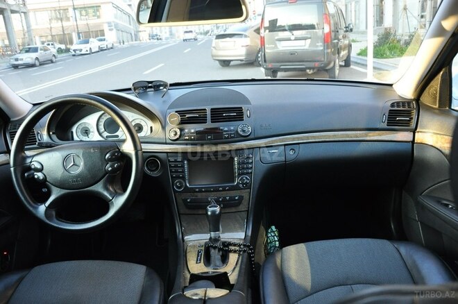 Mercedes E 220 2007, 382,000 km - 2.2 l - Bakı