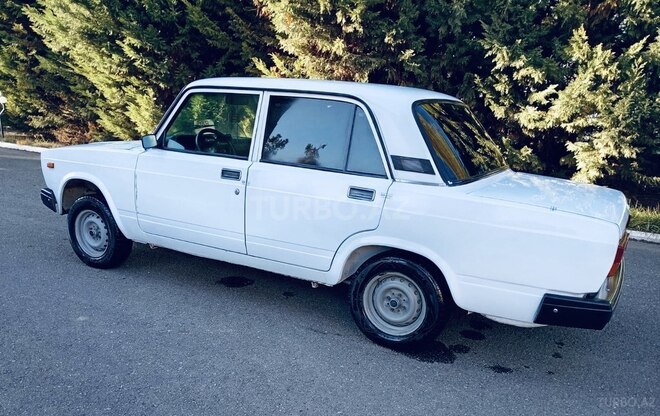 LADA (VAZ) 2107 2005, 11,000 km - 1.6 l - Qazax