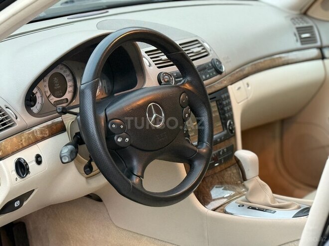 Mercedes E 350 2006, 273,000 km - 3.5 l - Bakı