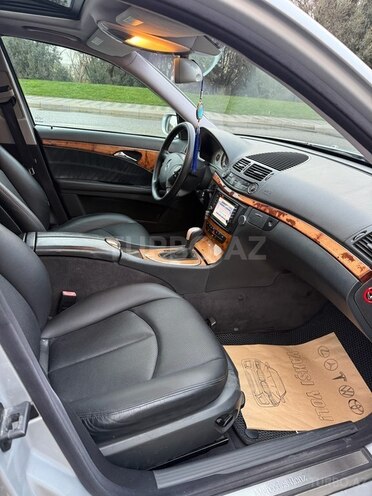 Mercedes E 240 2002, 286,000 km - 2.6 l - Bakı