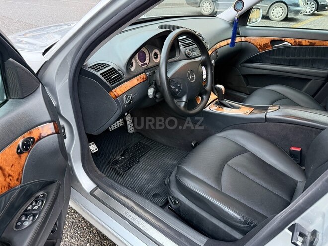 Mercedes E 240 2002, 286,000 km - 2.6 l - Bakı