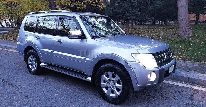 Mitsubishi Pajero 2011, 222,500 km - 3.5 л - Bakı