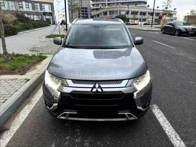 Mitsubishi Outlander-6