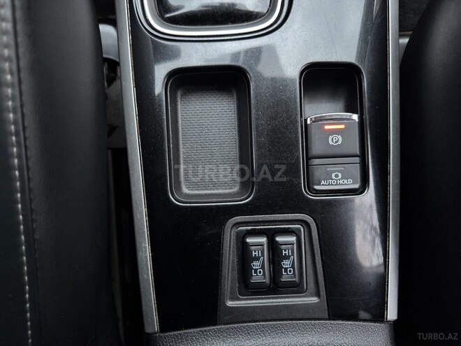 Mitsubishi Outlander-18