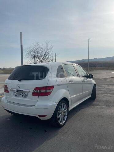 Mercedes B 180 2011, 107,000 km - 1.7 l - Bakı