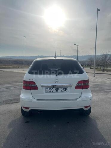 Mercedes B 180 2011, 107,000 km - 1.7 l - Bakı