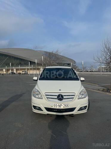Mercedes B 180 2011, 107,000 km - 1.7 l - Bakı