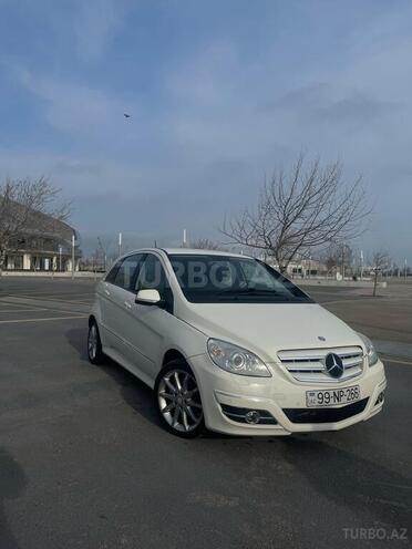 Mercedes B 180 2011, 107,000 km - 1.7 l - Bakı