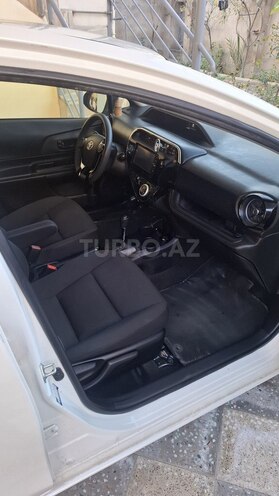 Toyota Aqua 2018, 135,000 km - 1.5 l - Bakı