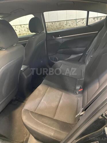 Hyundai Elantra 2019, 80,000 km - 2.0 l - Bakı