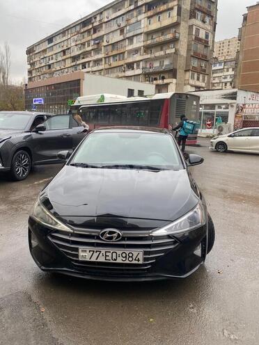 Hyundai Elantra 2019, 80,000 km - 2.0 l - Bakı