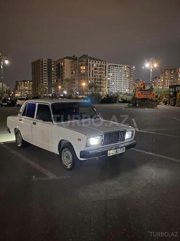 LADA (VAZ) 2107 1998, 80,000 km - 1.6 l - Quba