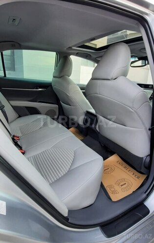Toyota Camry-7