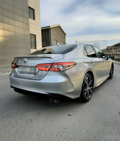 Toyota Camry-5