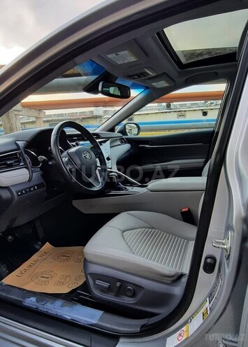 Toyota Camry-6