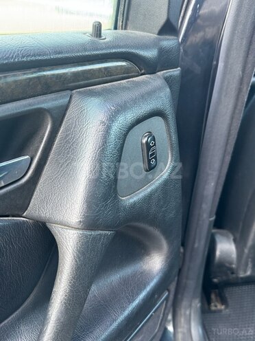Mercedes E 230-13