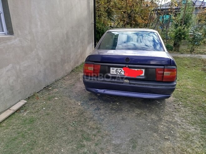 Opel Vectra 1995, 560,000 km - 1.8 l - Zaqatala