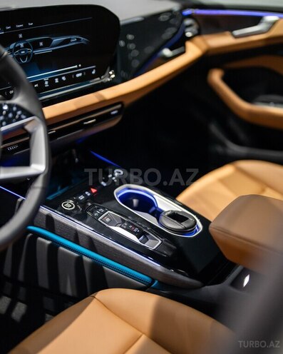 Audi A6-12