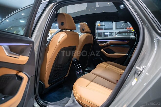 Audi A6-16