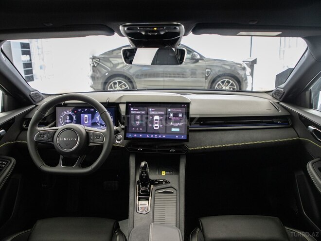 Lynk & Co 03-14