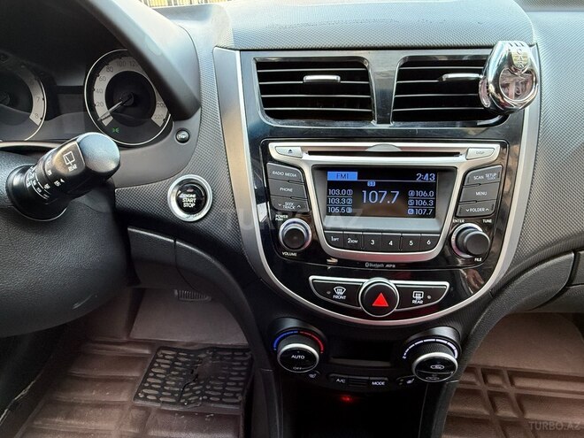 Hyundai Accent 2015, 139,000 km - 1.4 l - Bakı