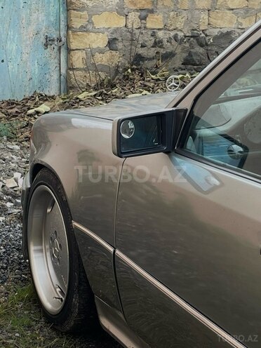 Mercedes E 300 1993, 395,000 km - 3.0 l - Bakı