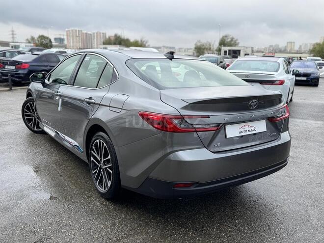 Toyota Camry-5