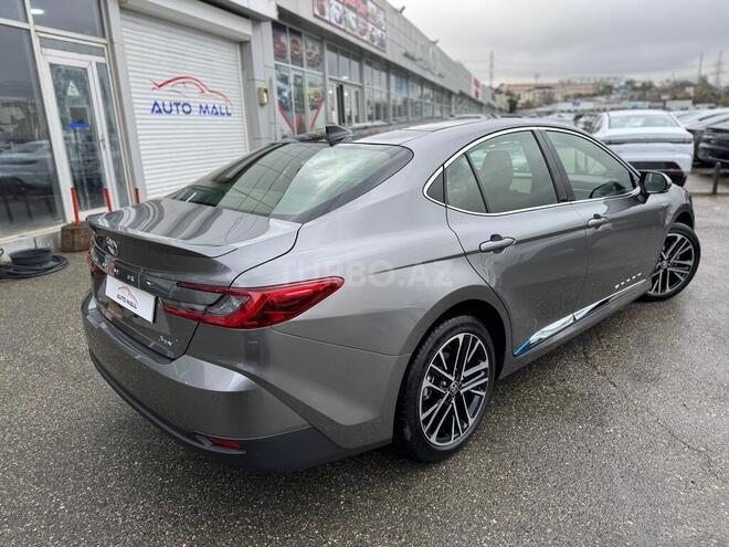 Toyota Camry-6