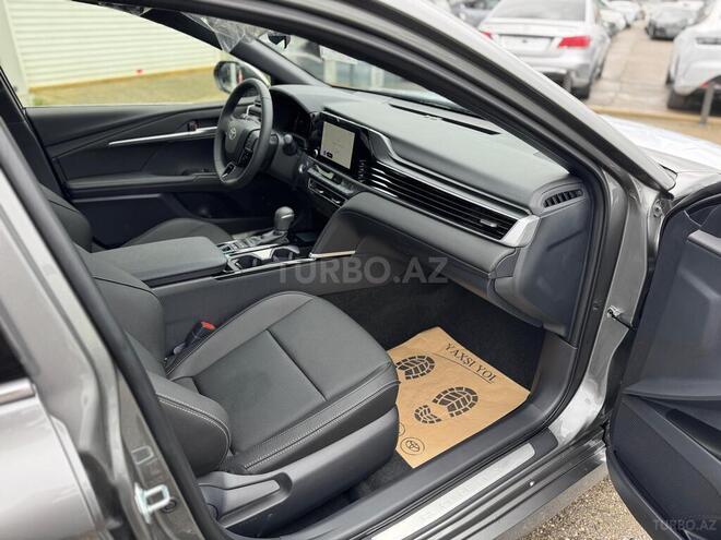 Toyota Camry-12