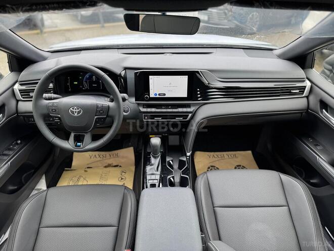 Toyota Camry-11